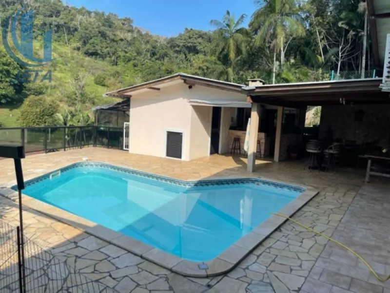 CASA RESIDENCIAL COM PISCINA — foto 4