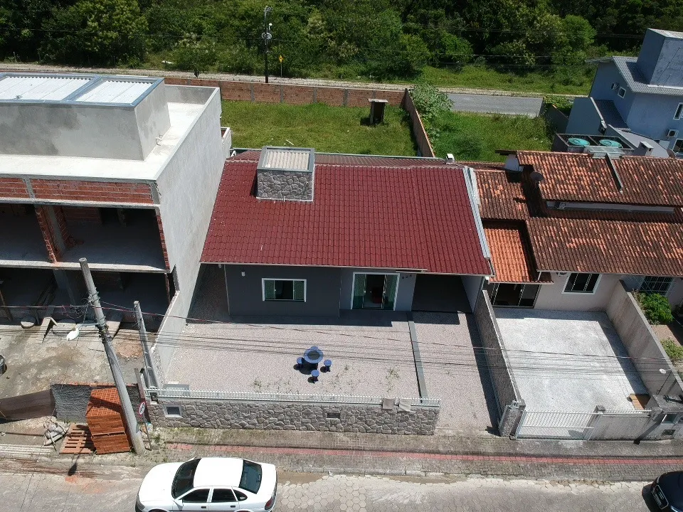 Casa mobiliada, 3 quartos, sendo 1 suíte em Bombinhas — foto 2