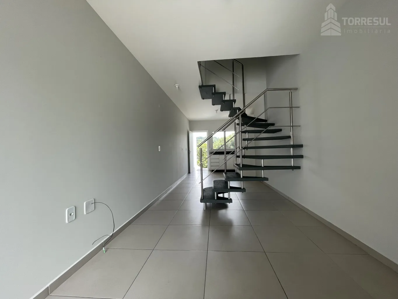 Sobrado semi-mobiliado de 2 suítes e espaço de terreno na Água Verde em Blumenau! — foto 5