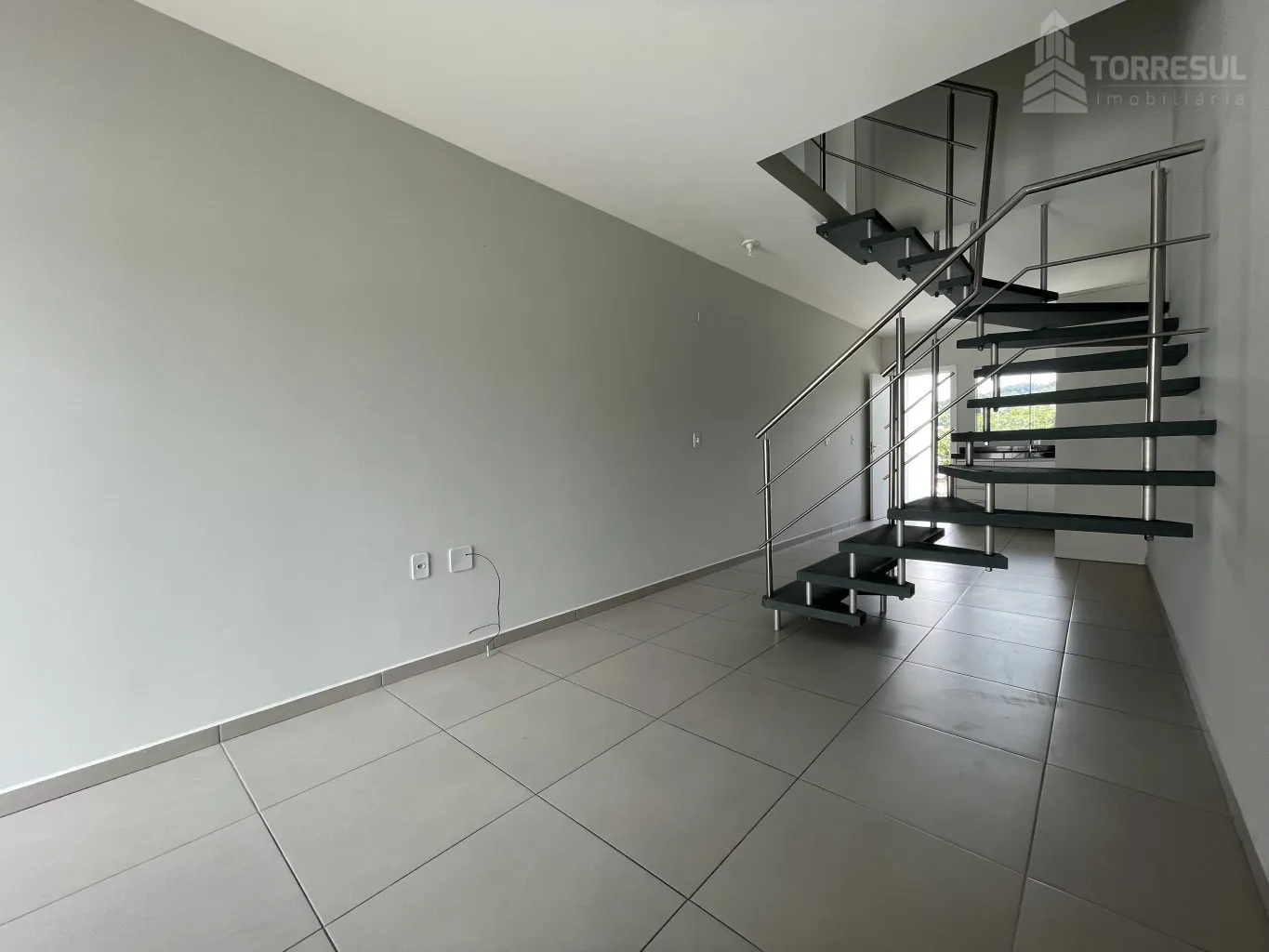Sobrado semi-mobiliado de 2 suítes e espaço de terreno na Água Verde em Blumenau! — foto 7