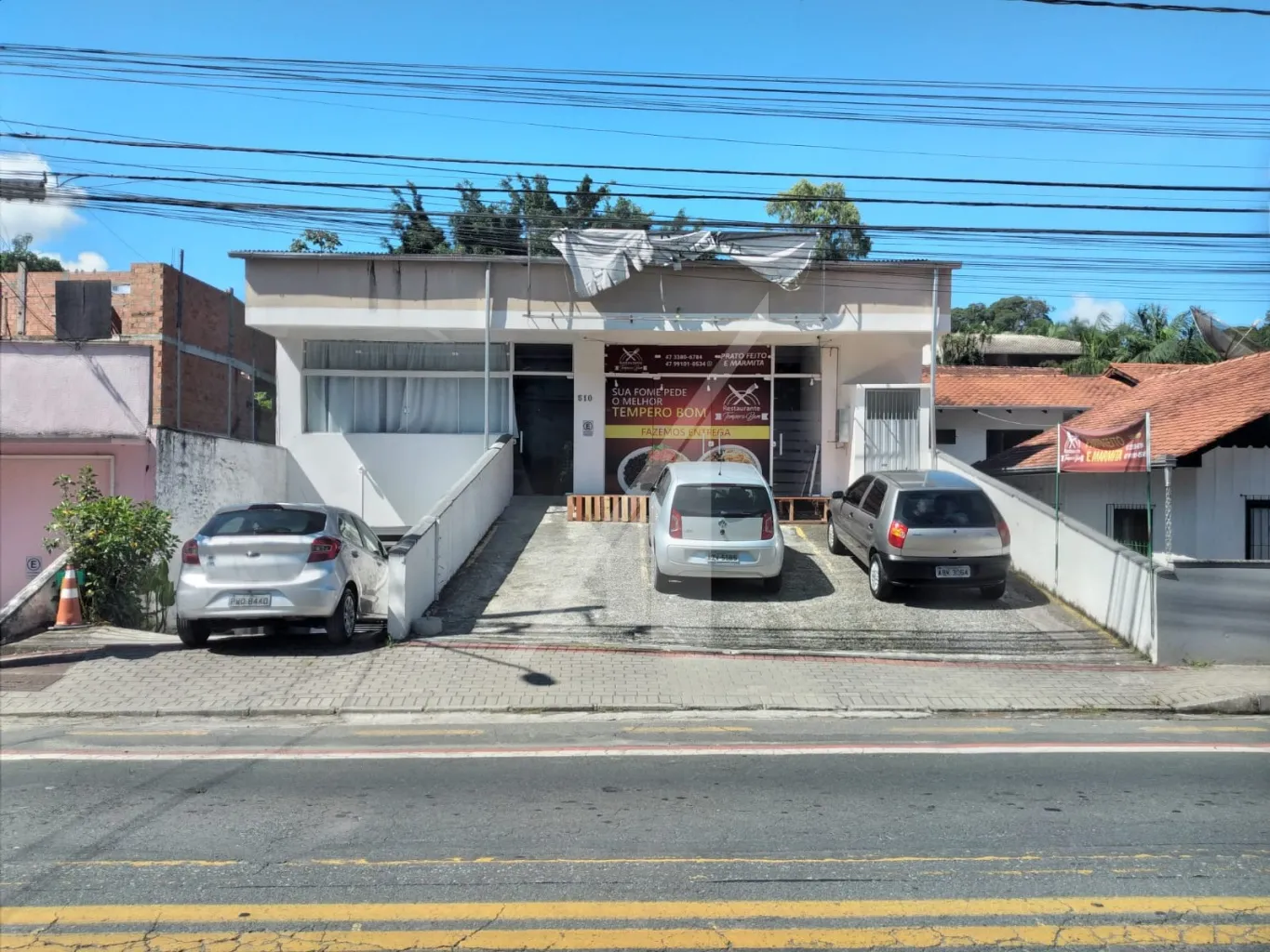 - ABELARDO IMÓVEIS - Que tal essa oportunidade incrível de investimento na rua Júlio Michel, no bairro Tribéss em Blumenau, SC? Estamos falando de duas salas comerciais de 138 m cada, que já estão alugadas! - foto 1