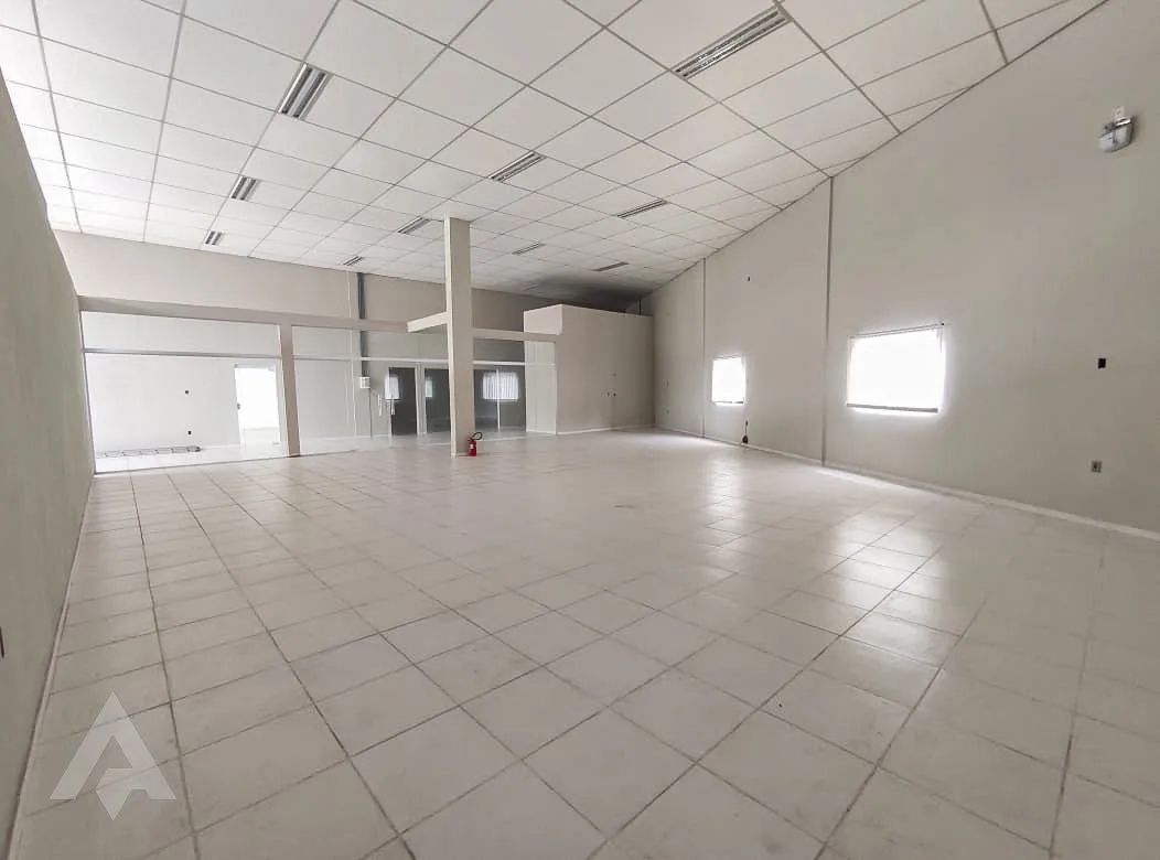 Loja Térrea de 120 m para locação por R$ 3.200,00 - Bairro Salto Weissbach - Blumenau/SC — foto 6