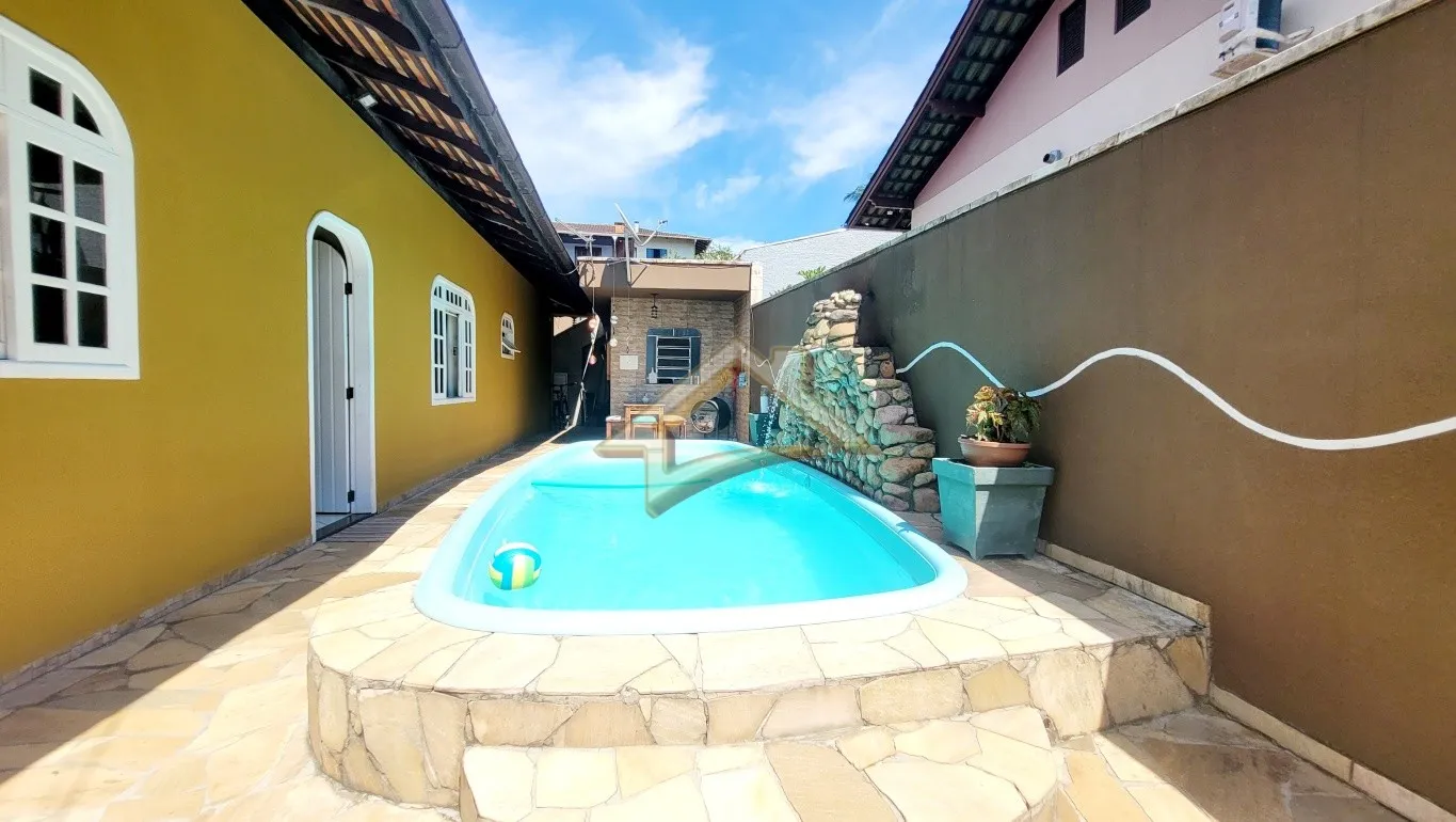 Casa com três dormitórios e piscina no bairro Itoupava Central em Blumenau! — foto 4
