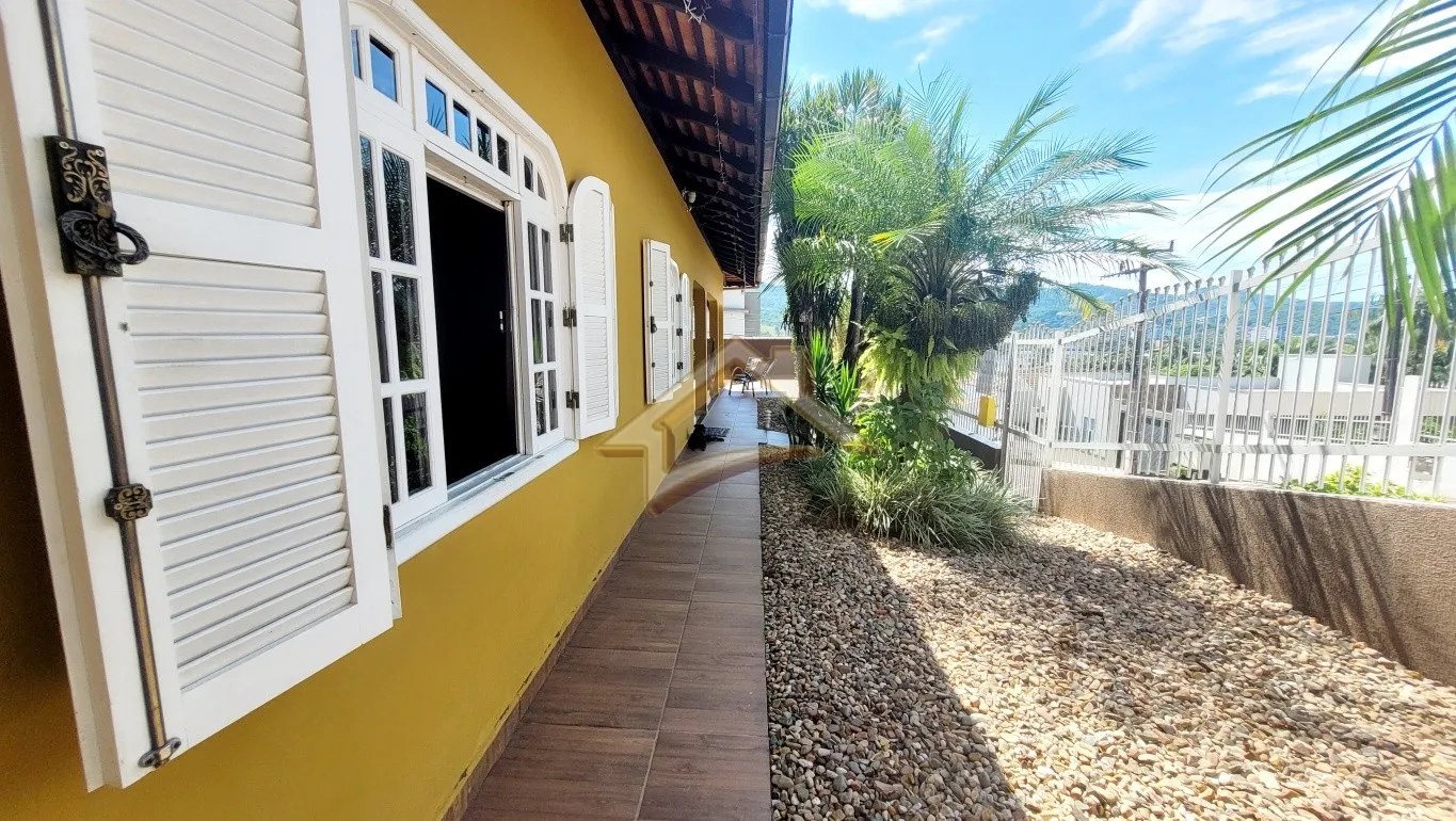 Casa com três dormitórios e piscina no bairro Itoupava Central em Blumenau! — foto 7