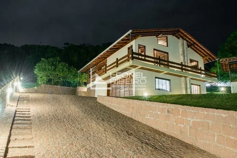 Casa com 4 dormitórios suítes à venda no bairro Pomeranos em Timbó/SC — foto 4