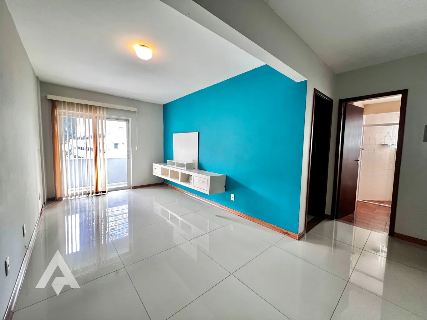 Apartamento com 1 dormitório para locação por R$ 1.950,00 - Bairro Victor Konder -Blumenau/SC — foto 2