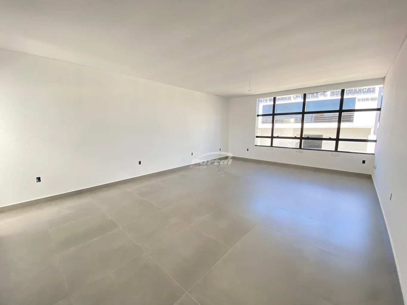 Sala comercial com aproximadamente 44m no bairro Santo Antônio - Balneário Piçarras/SC (Cód. 18120) - foto 1