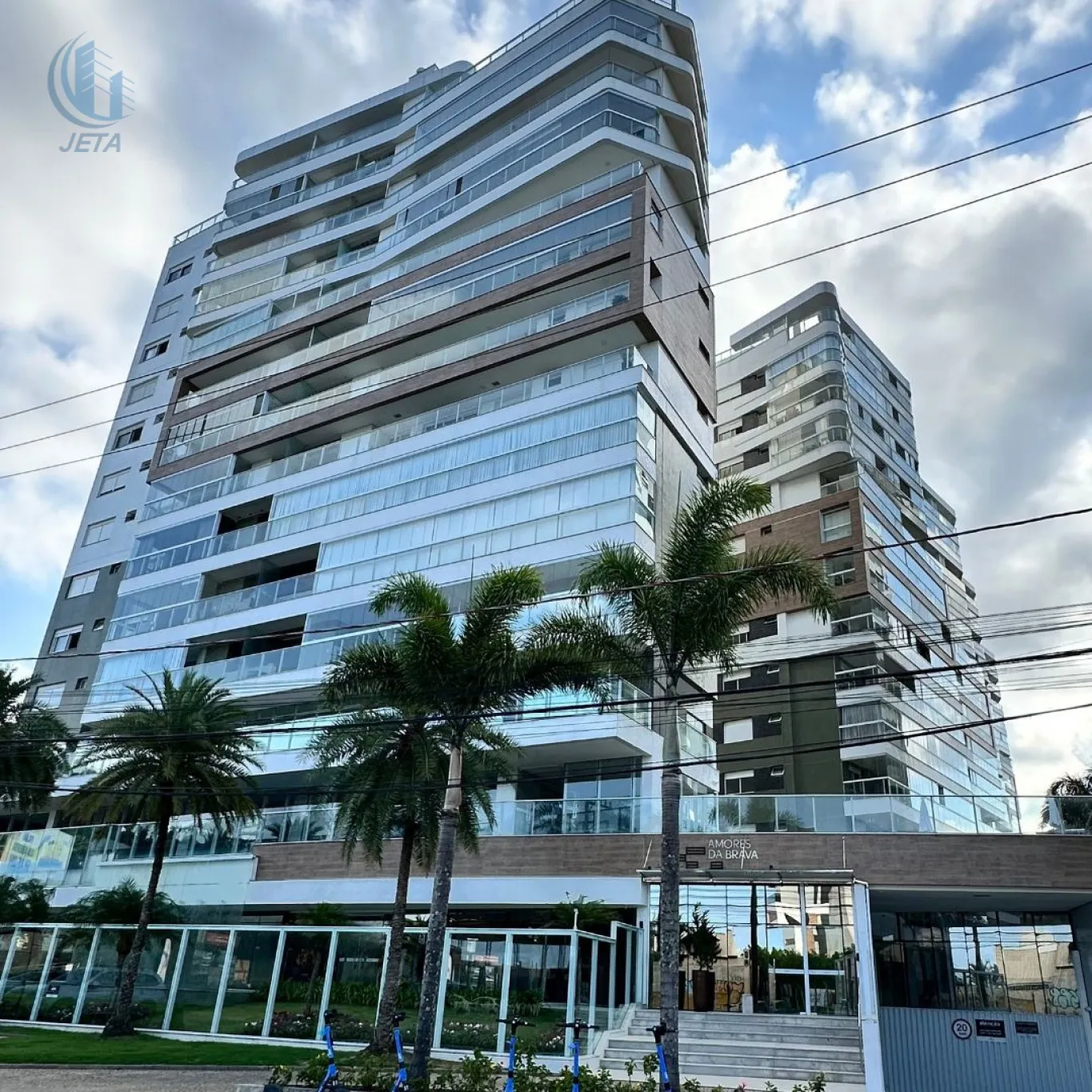 IMÓVEL TOTALMENTE MOBILIADO NO LITORAL - VISTA MAR - foto 1