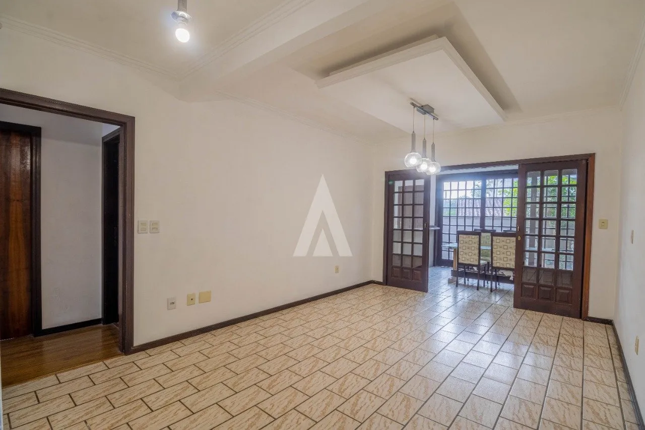 Sobrado com 2 suíte(s) mais 2 quarto(s) à venda no bairro Boehmerwald em Joinville, por R$ 990.000.00. — foto 7