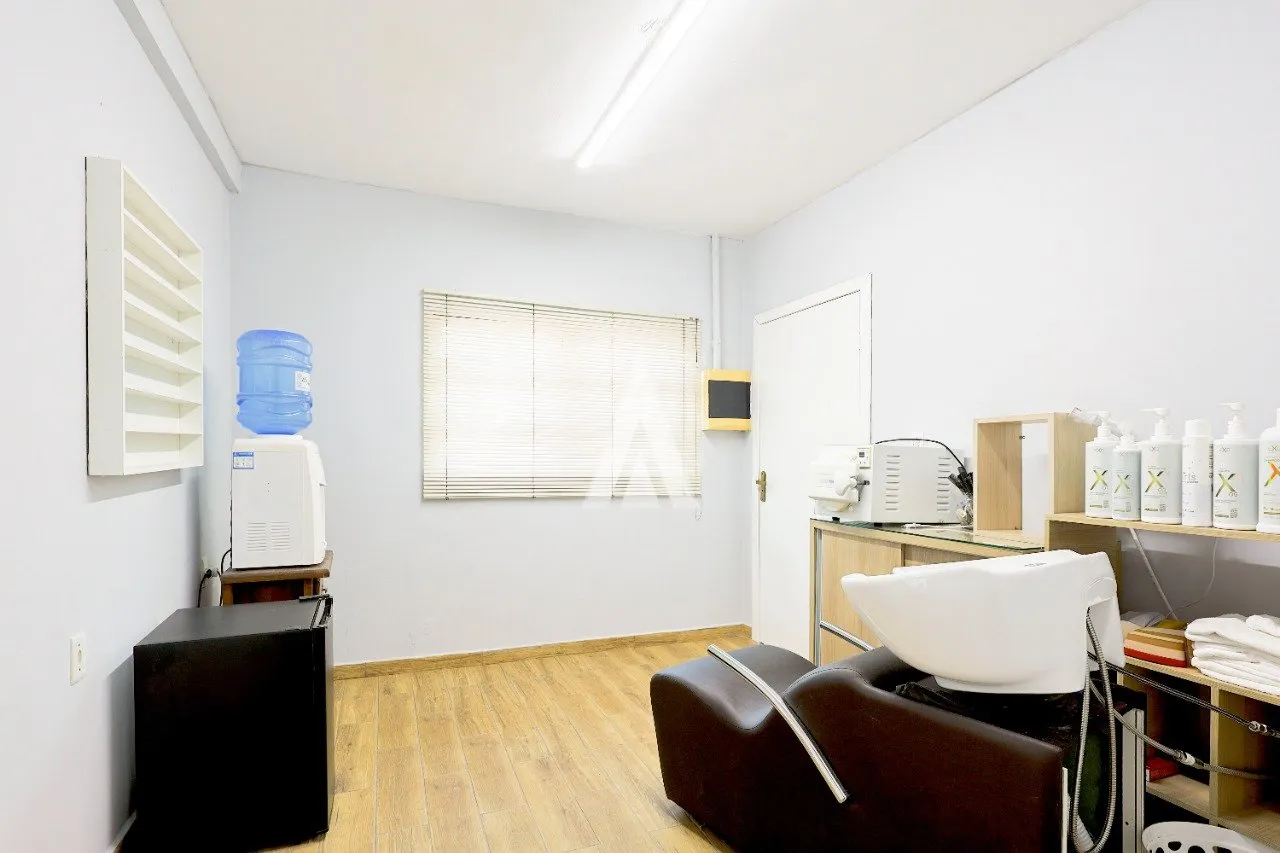 Casa Comercial com 8 quarto(s) à venda no bairro Bom Retiro em Joinville, de R$960.000,00 por R$ 880.000,00. — foto 4