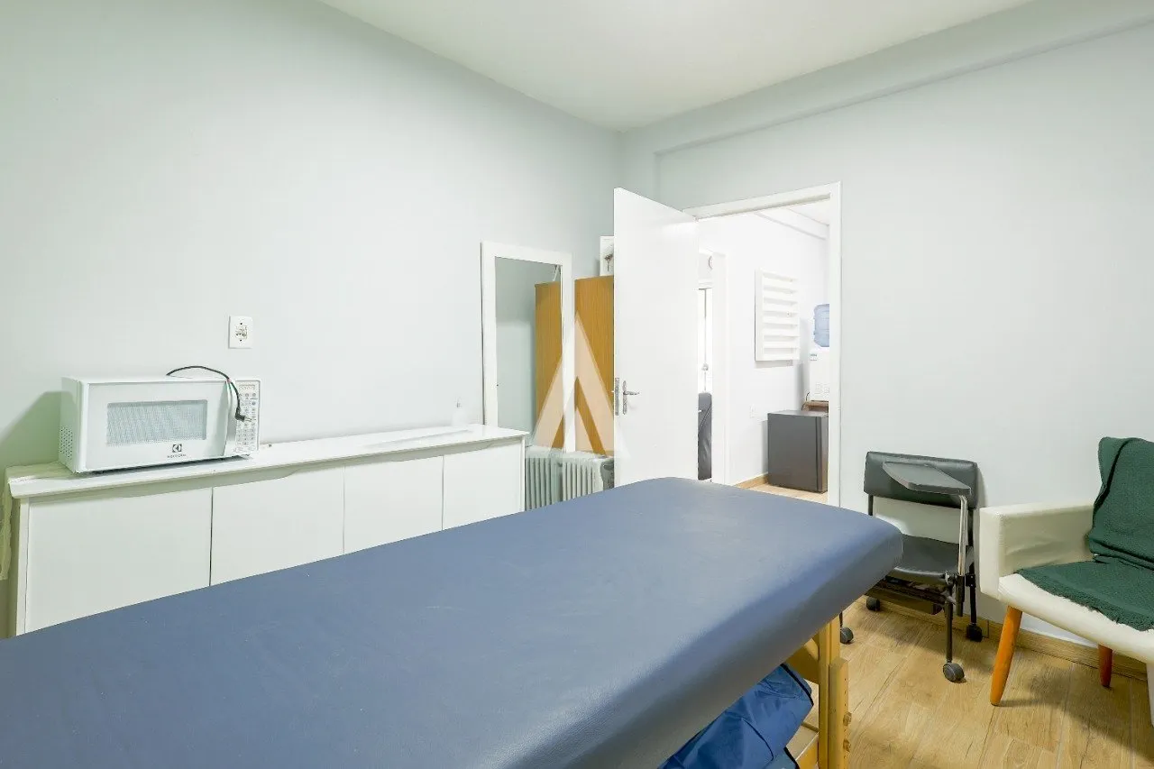 Casa Comercial com 8 quarto(s) à venda no bairro Bom Retiro em Joinville, de R$960.000,00 por R$ 880.000,00. — foto 7