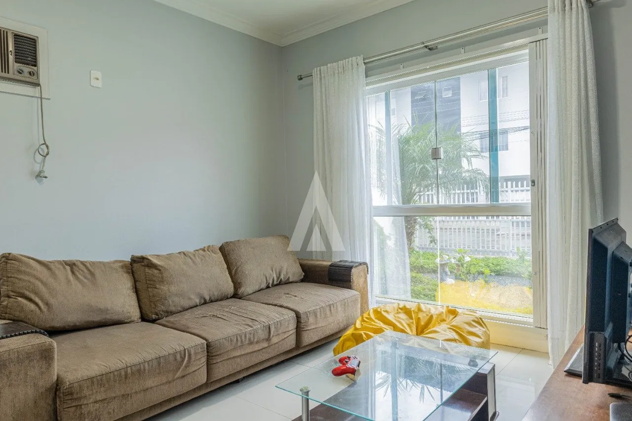 Sobrado com 1 suíte(s) mais 2 quarto(s) à venda no bairro Jardim Iririú em Joinville, por R$ 1.400.000.00. — foto 7