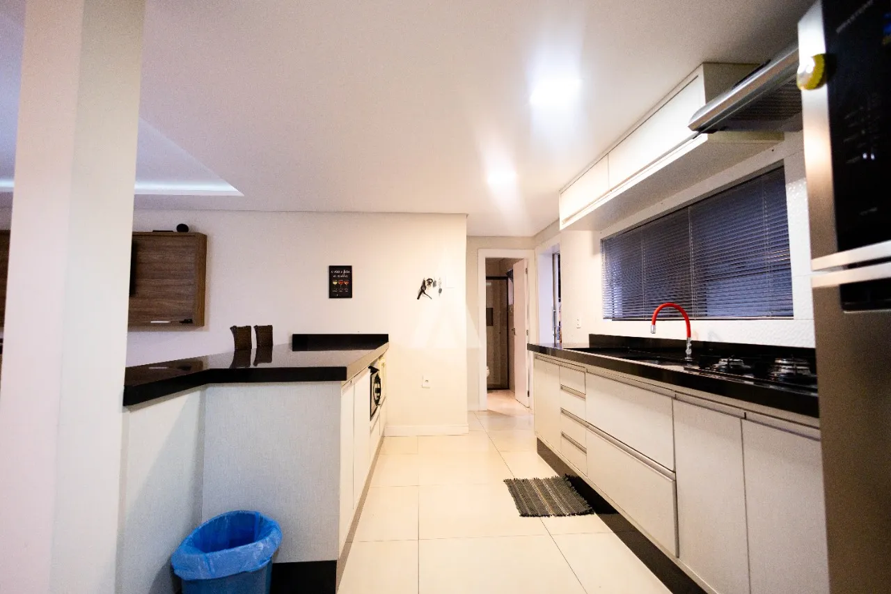 Sobrado com 3 quartos à venda no bairro Floresta em Joinville-SC por R$929.000,00. — foto 4