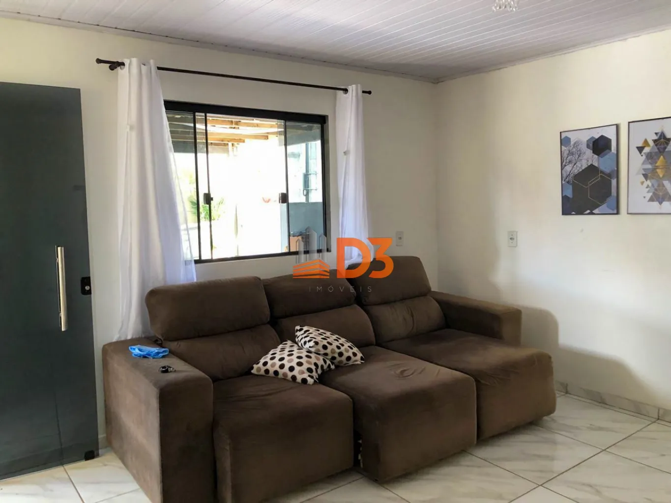 Ampla casa com três dormitórios na Fortaleza. — foto 3