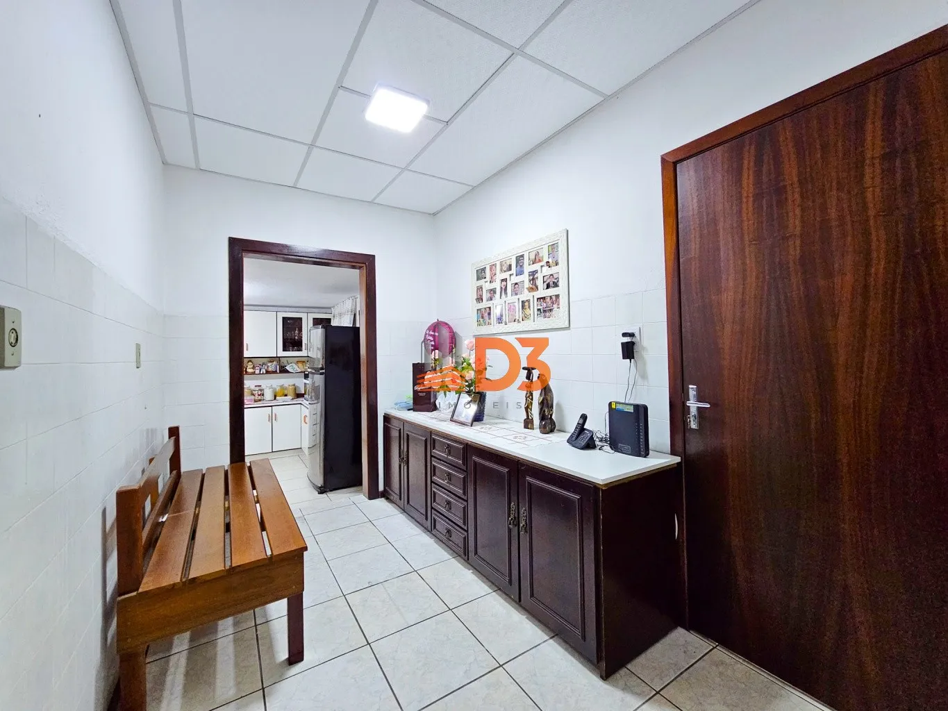 Ampla casa com galpão nos fundos no bairro Salto do Norte — foto 4