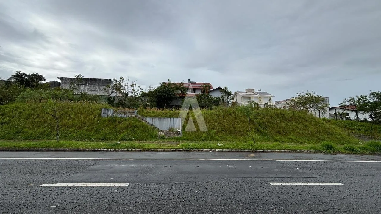 Terreno à venda no bairro Floresta em Joinville, por R$ 1.450.000.00. — foto 7