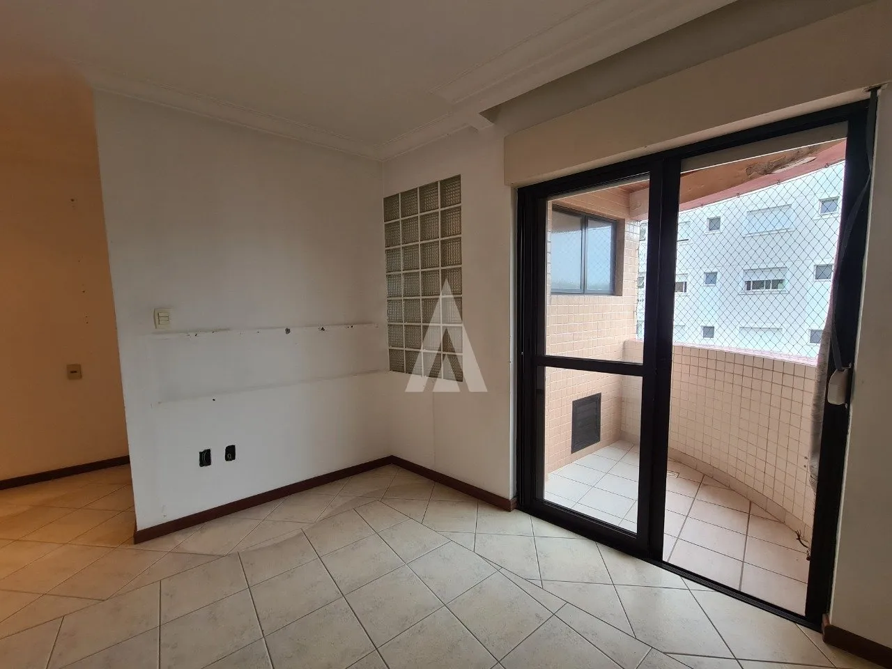 Cobertura com 3 suíte(s) mais 1 quarto(s) à venda no bairro CENTRO em JOINVILLE, por R$1.990.000,00. — foto 4