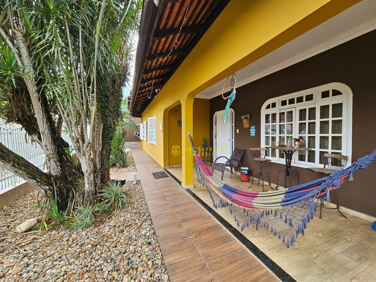 Ampla casa com 1 suíte master + 2 dormitórios no Bairro Itoupava Central. — foto 4