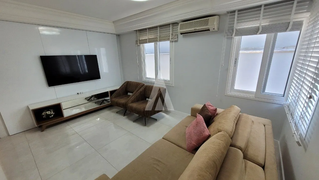 Sobrado com 3 suíte(s) mais 1 quarto(s) à venda no bairro Saguaçu em Joinville, por R$ 1.490.000,00. — foto 6