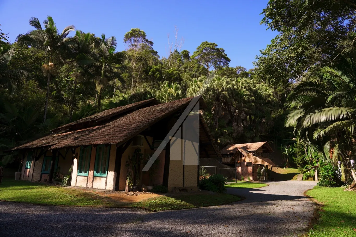 Cada espaço foi cuidadosamente mobiliado e equipado, garantindo uma estadia tranquila e sem preocupações. Seja para morar, passar as férias ou como um investimento de aluguel - mergulhe na natureza sem abrir mão do conforto! — foto 3