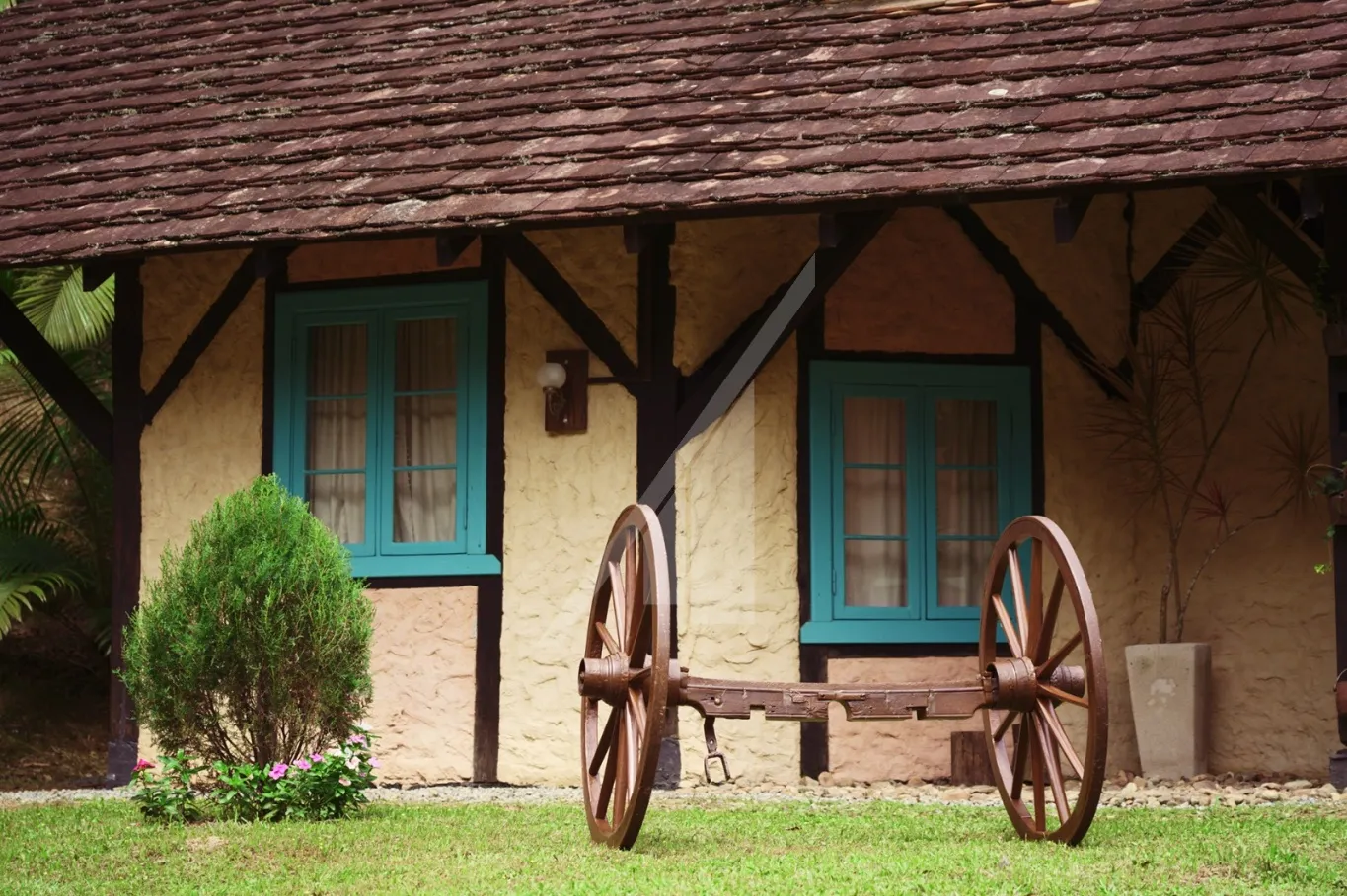 Cada espaço foi cuidadosamente mobiliado e equipado, garantindo uma estadia tranquila e sem preocupações. Seja para morar, passar as férias ou como um investimento de aluguel - mergulhe na natureza sem abrir mão do conforto! — foto 4