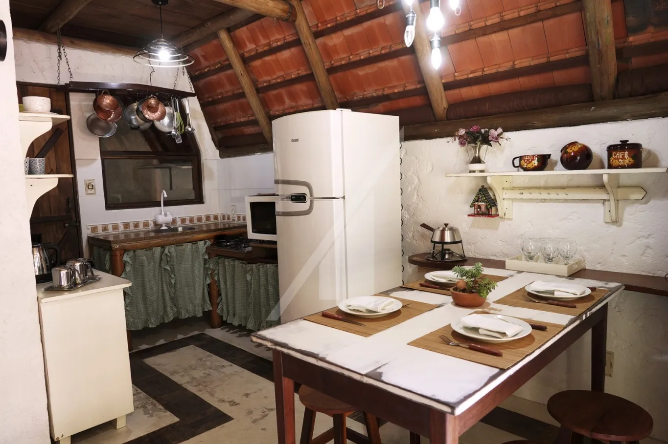 Cada espaço foi cuidadosamente mobiliado e equipado, garantindo uma estadia tranquila e sem preocupações. Seja para morar, passar as férias ou como um investimento de aluguel - mergulhe na natureza sem abrir mão do conforto! — foto 6