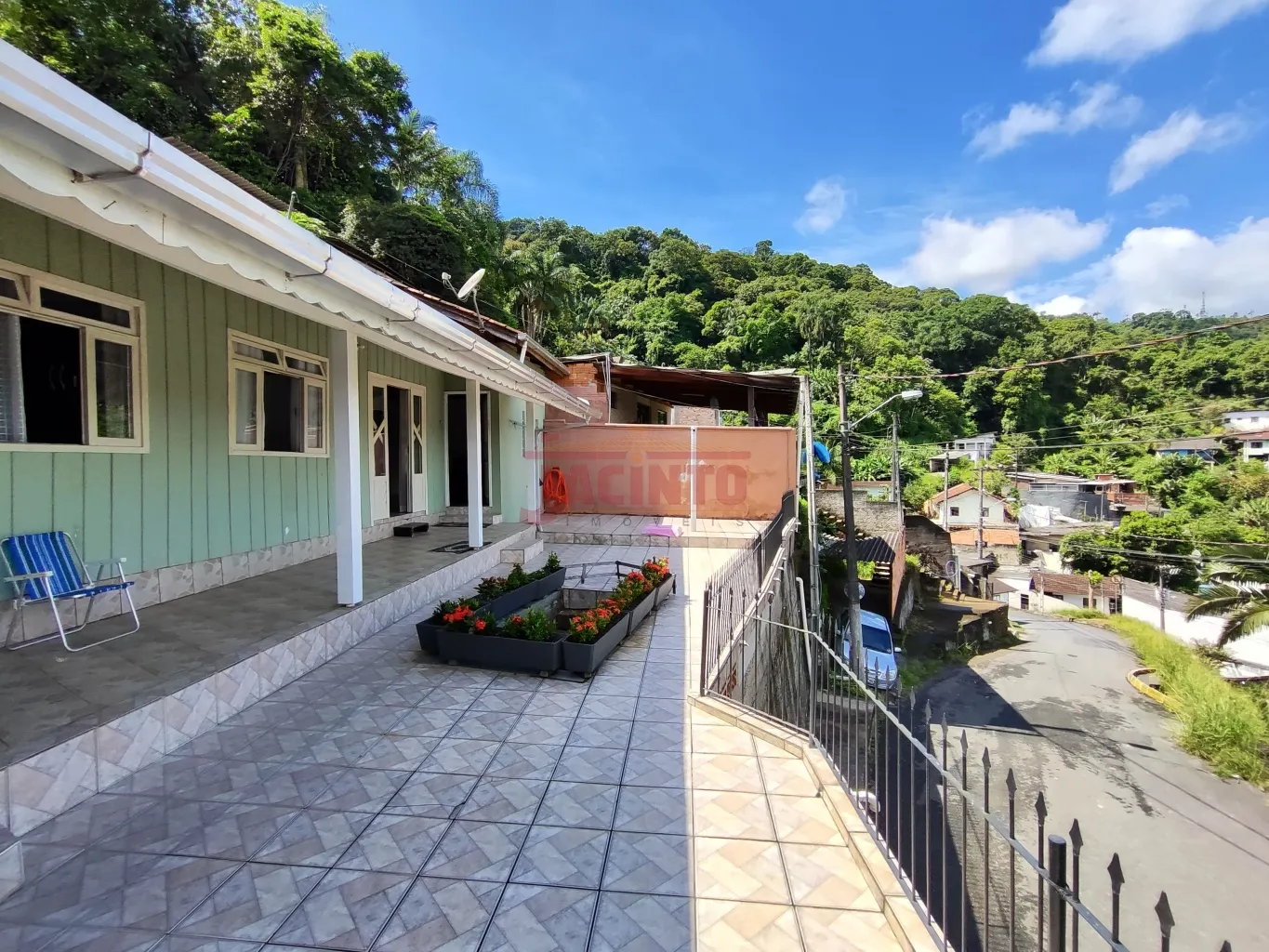 Casa Mista com 2 dormitórios no bairro Ponta Aguda. — foto 2