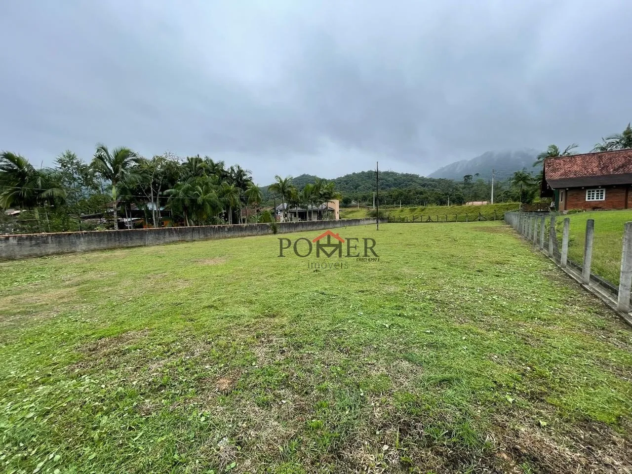 Amplo terreno no Bairro Rega II na cidade de Pomerode com 1.600,00m, fazendo frente em 24,38 metros. — foto 4