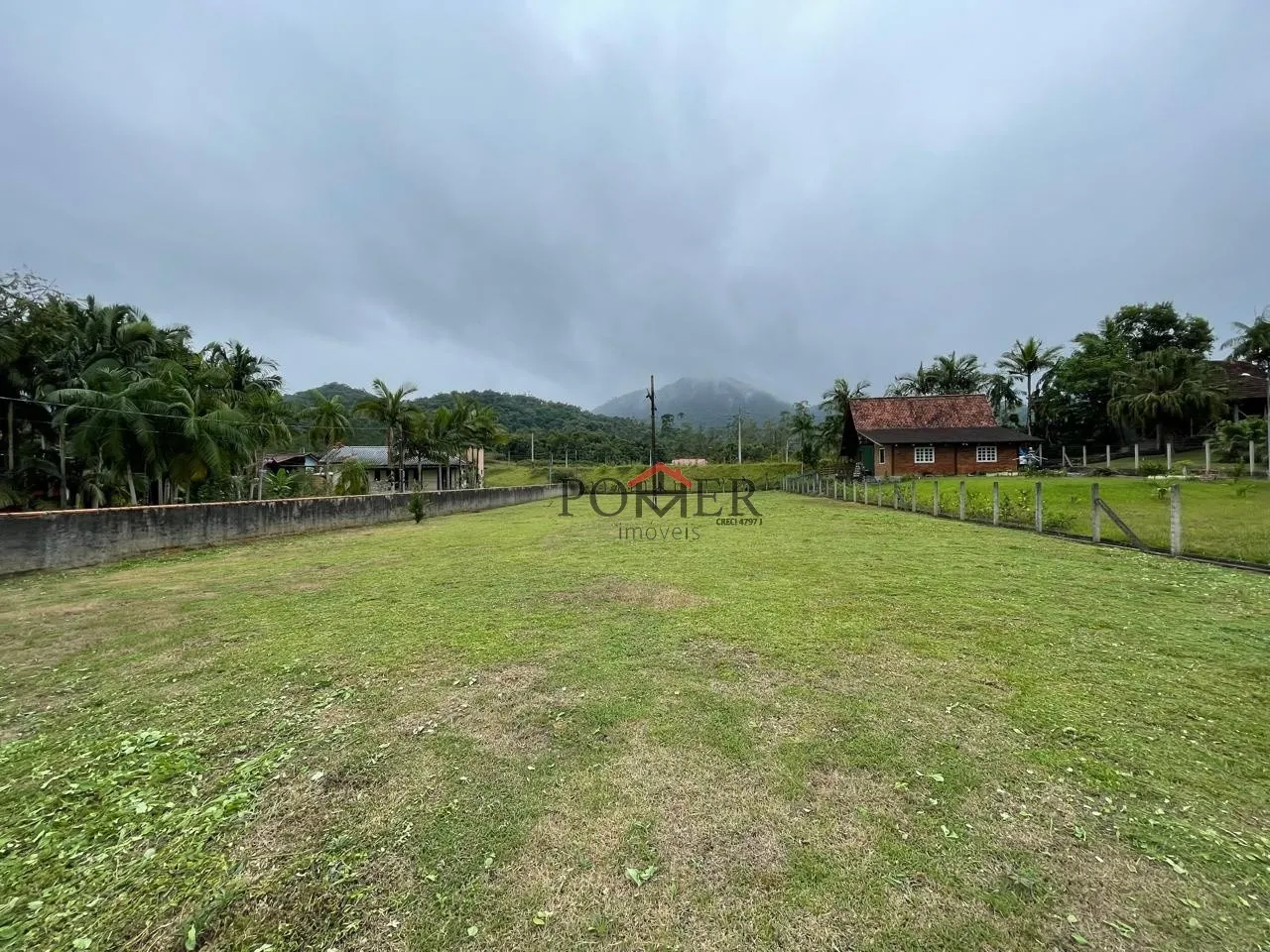 Amplo terreno no Bairro Rega II na cidade de Pomerode com 1.600,00m, fazendo frente em 24,38 metros. — foto 5