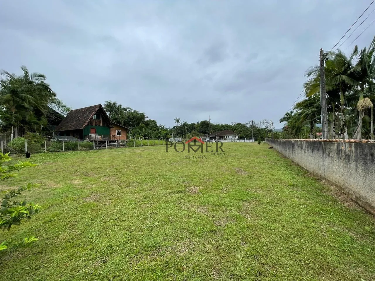 Amplo terreno no Bairro Rega II na cidade de Pomerode com 1.600,00m, fazendo frente em 24,38 metros. — foto 7