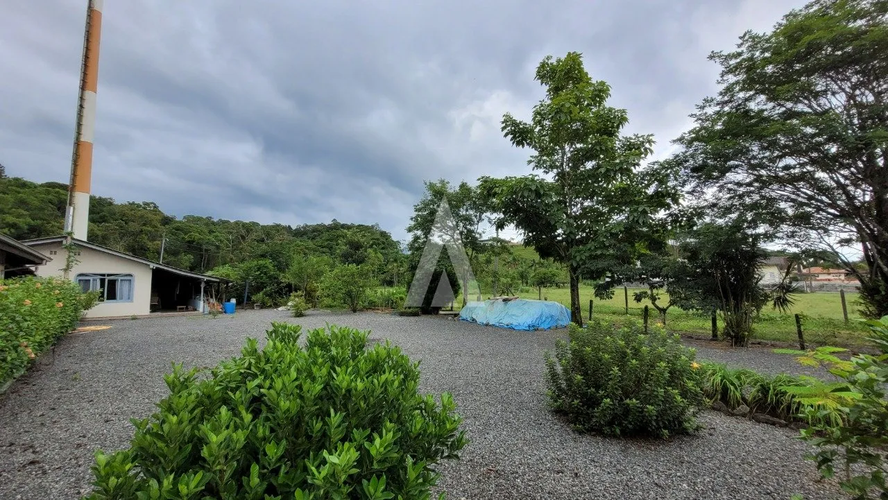 Terreno à venda no bairro Vila Nova em Joinville, por R$ 450.000.00. — foto 4