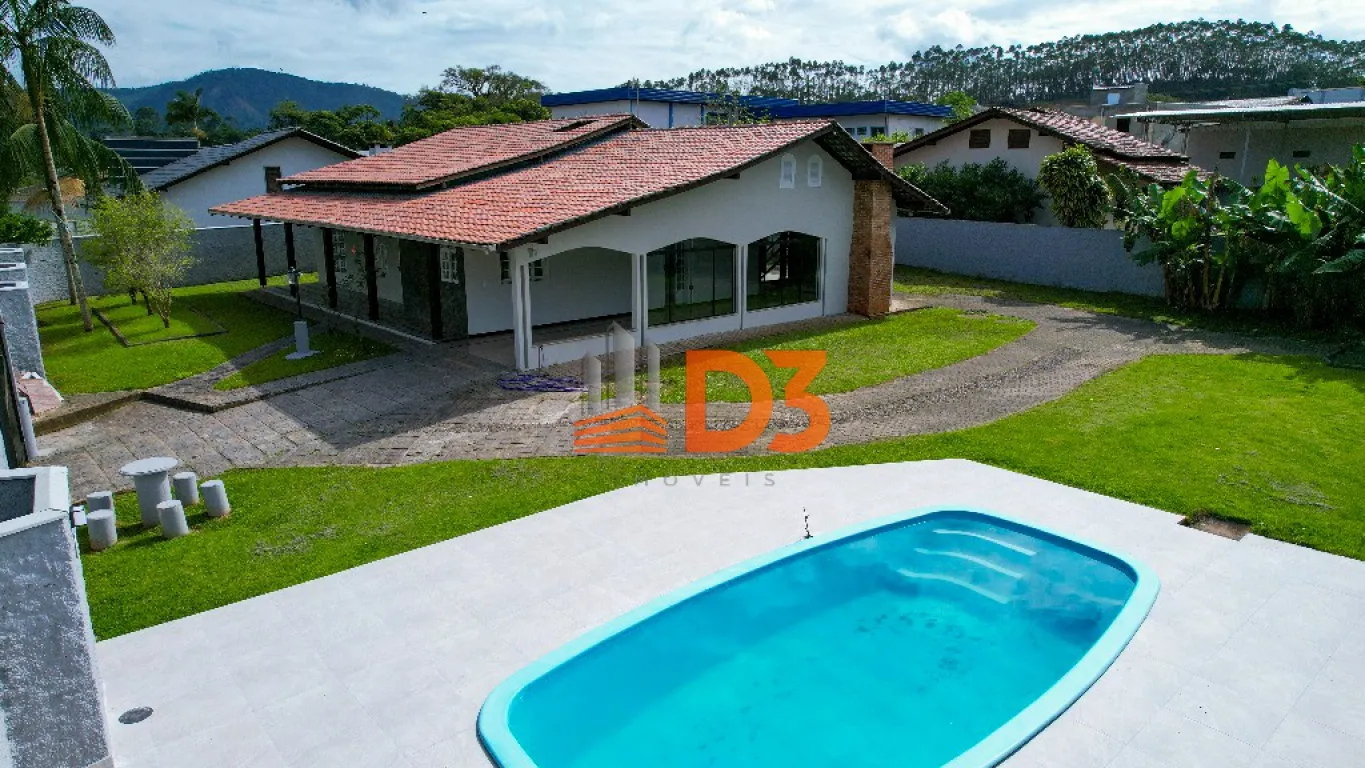 Bela casa de esquina com piscina em Ascurra/SC — foto 2