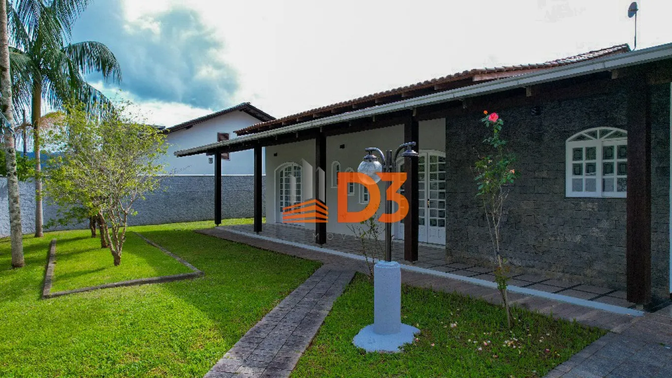 Bela casa de esquina com piscina em Ascurra/SC — foto 3