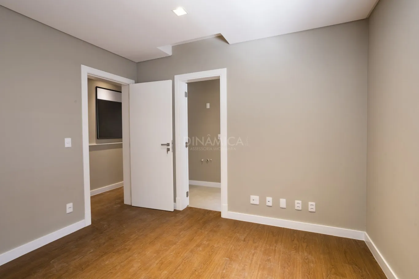 OPORTUNIDADE PARCELAMENTO EM 60X - Conheça agora detalhes do seu imóvel que irá lhe proporcionar qualidade de vida, segurança, bem estar e conforto a venda aqui na Dinâmica Sul imobiliária. — foto 5