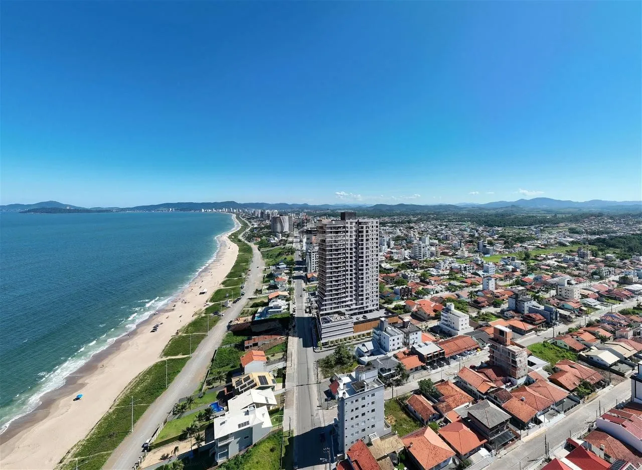 Apartamento, frente mar, 2 a 3 suítes, 100m do mar, área de lazer completa, no Bairro Itacolomi Balneário Piçarras SC (cód 18257) - foto 1