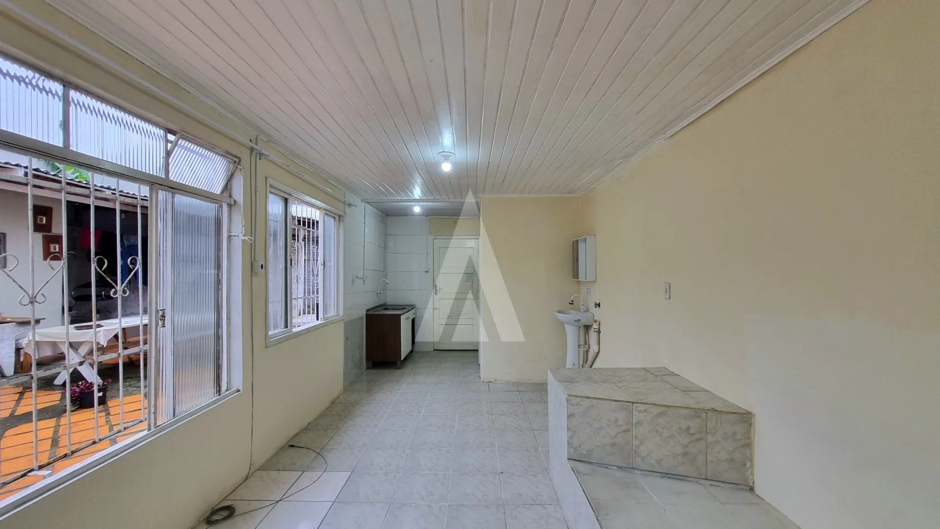 Casa Residencial lateral com 36m e 1 quarto localizado no bairro Guanabara. — foto 6
