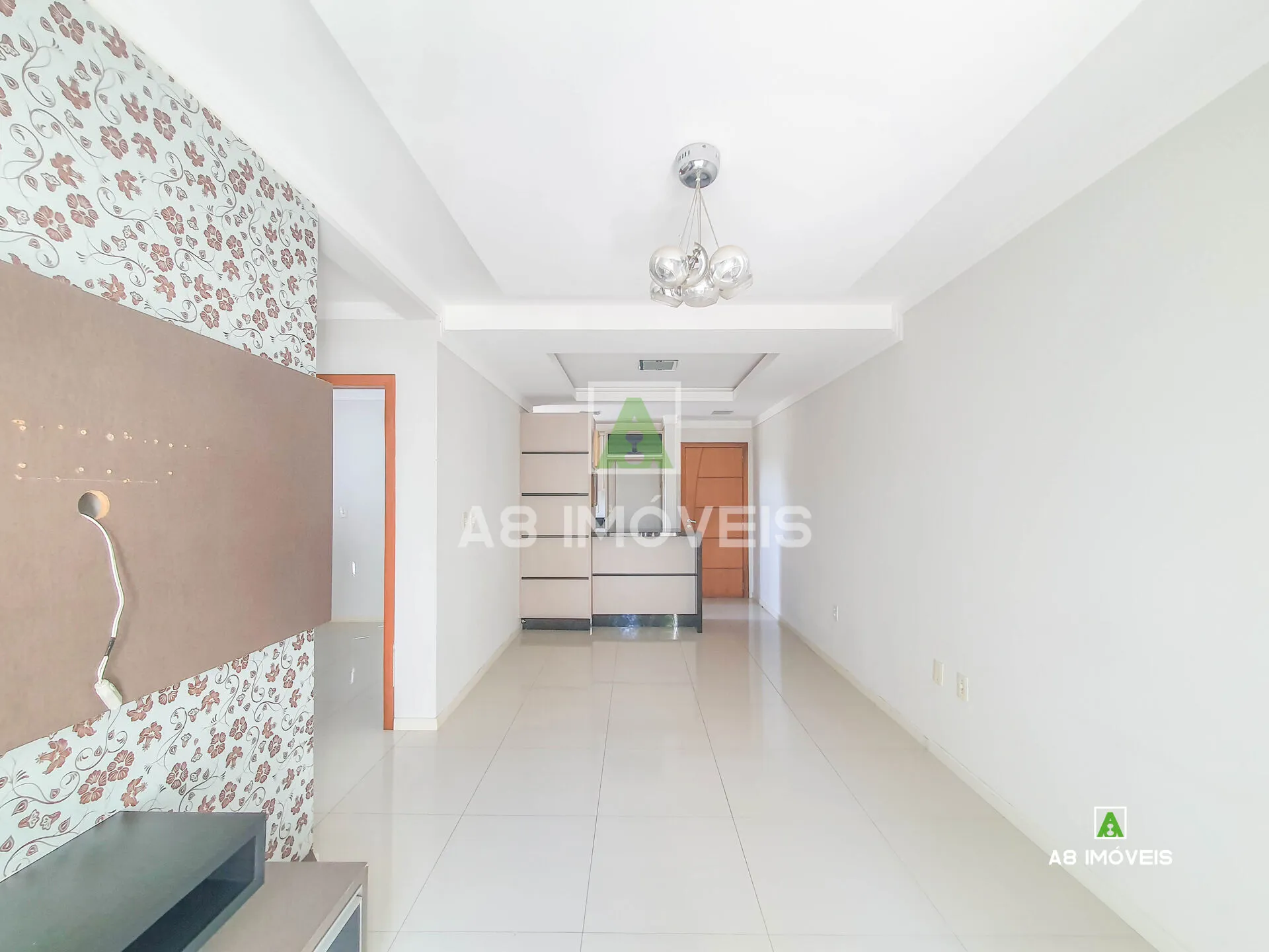 APARTAMENTO COM DOIS QUARTOS SENDO UMA SUÍTE BAIRRO AGUA VERDE SEMI MOBILIADO — foto 3