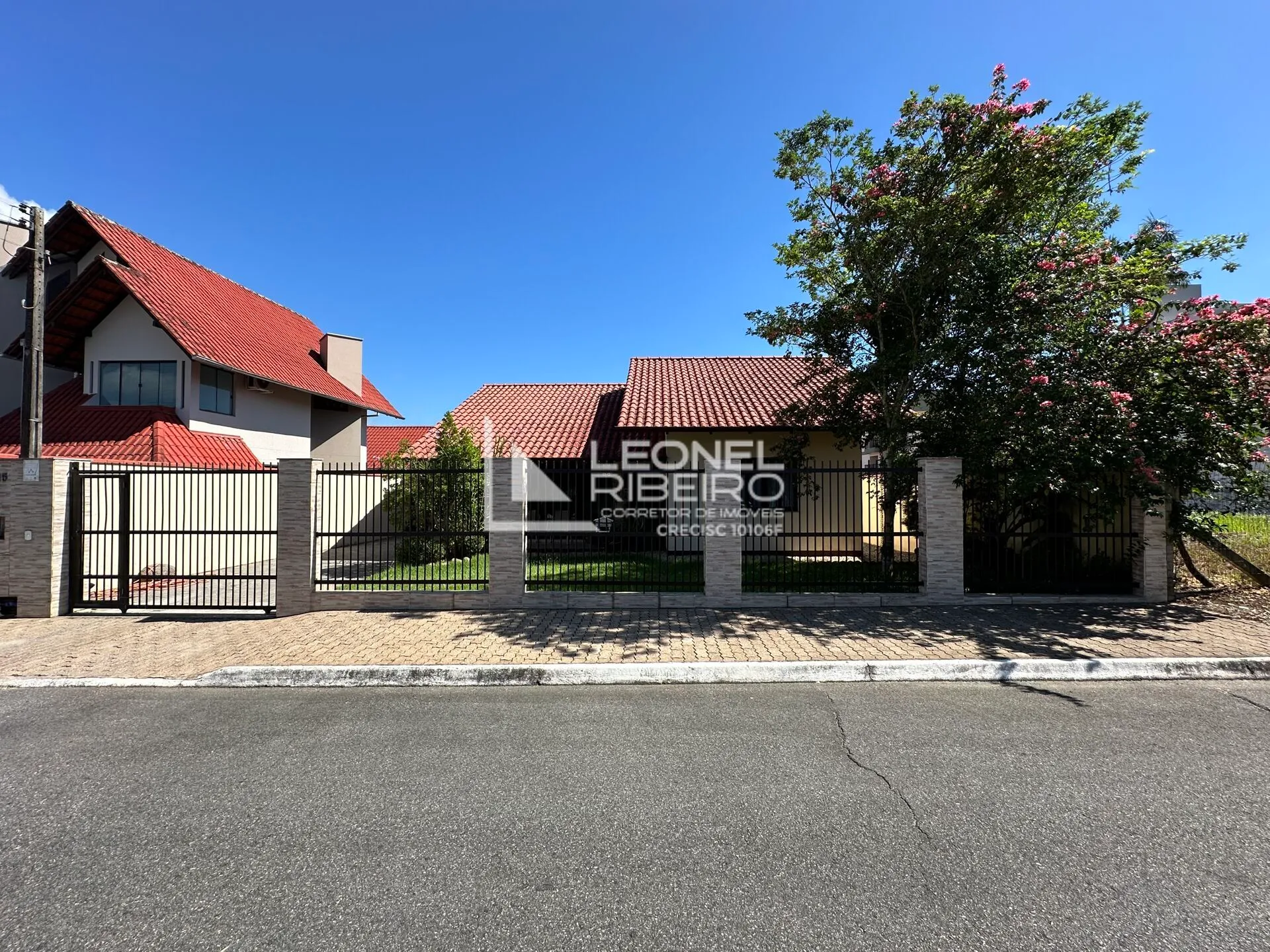 Casa com 3 dormitórios à venda, 220m no bairro Das Nações - Timbó/SC - foto 1