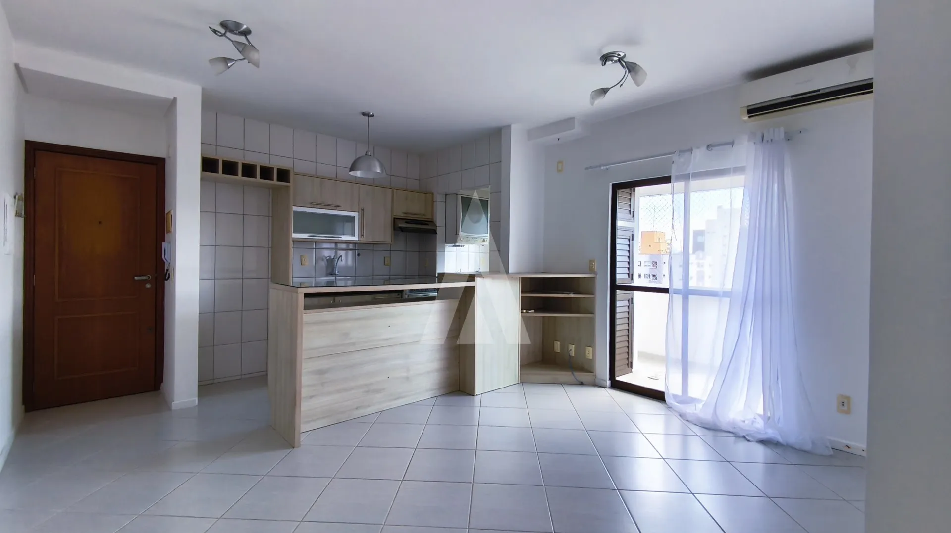 Apartamento com 02 quartos e cozinha com armários no bairro Bucarein — foto 5