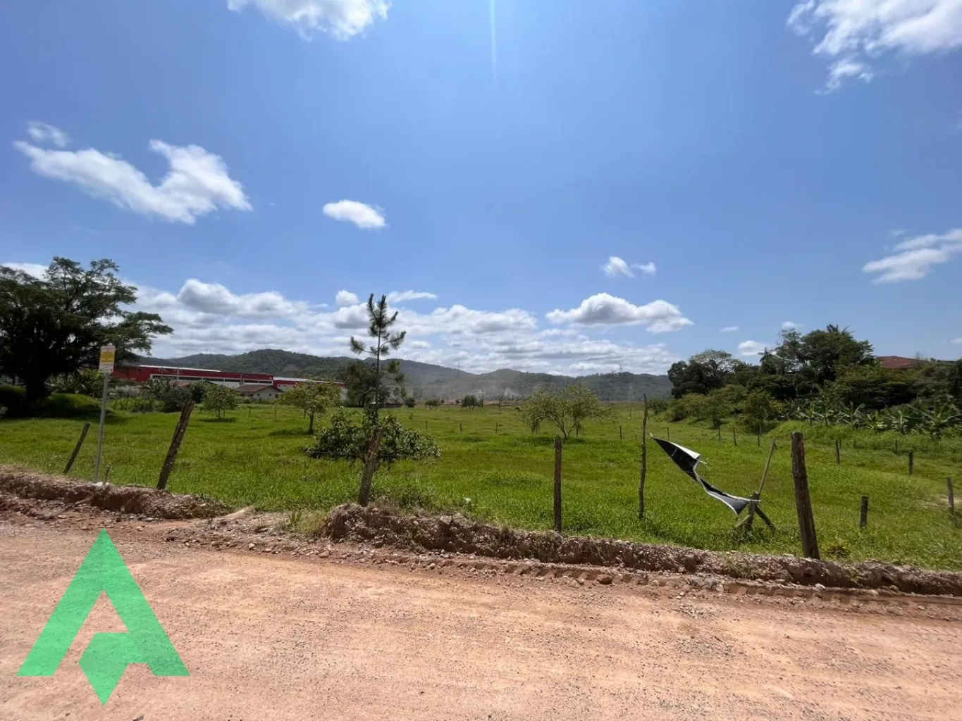 Amplo Terreno à venda, no Bairro Belchior Baixo em Gaspar! — foto 2