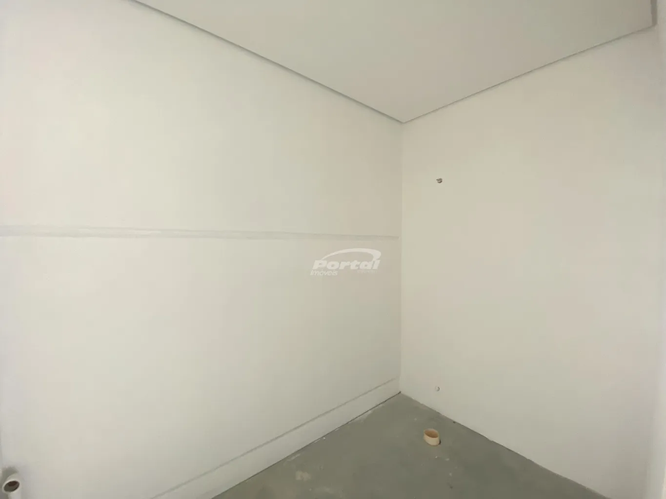 Se você está a procura de um local para instalar o seu negocio, este é o lugar certo! Loja comercial, localizada na Rua Gustavo Zimmermann, no bairro Itoupava Central, o maior bairro de Blumenau, com maior potencial de expansão e em constante crescimento. — foto 6