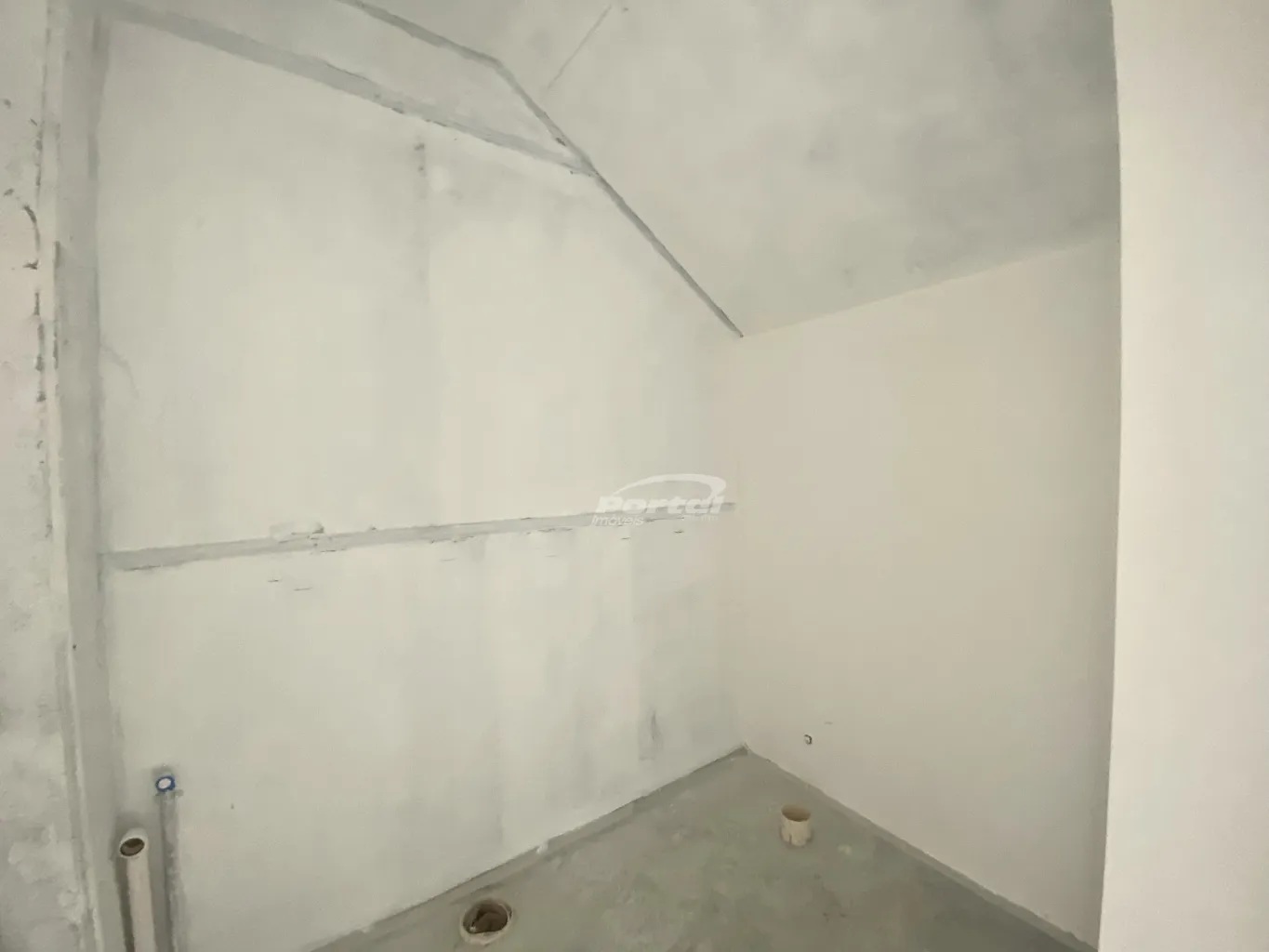 Se você está a procura de um local para instalar o seu negocio, este é o lugar certo! Loja comercial, localizada na Rua Gustavo Zimmermann, no bairro Itoupava Central, o maior bairro de Blumenau, com maior potencial de expansão e em constante crescimento. — foto 7