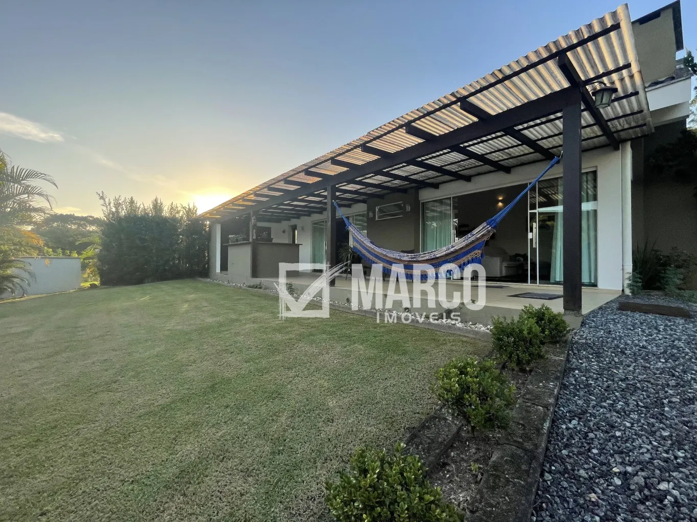 Oásis à beira da lagoa: Oportunidade única de investimento e lazer em Testo Alto — foto 2