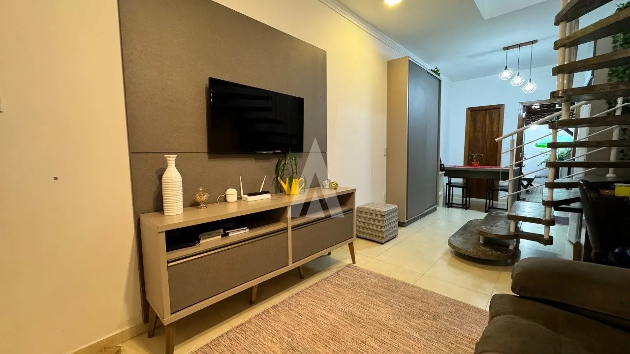 Sobrado Geminado com 2 quarto(s) à venda no bairro Jardim Sofia em Joinville, por R$ 357.000.00. — foto 2