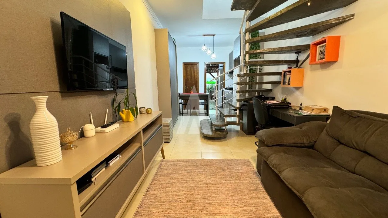 Sobrado Geminado com 2 quarto(s) à venda no bairro Jardim Sofia em Joinville, por R$ 357.000.00. - foto 1