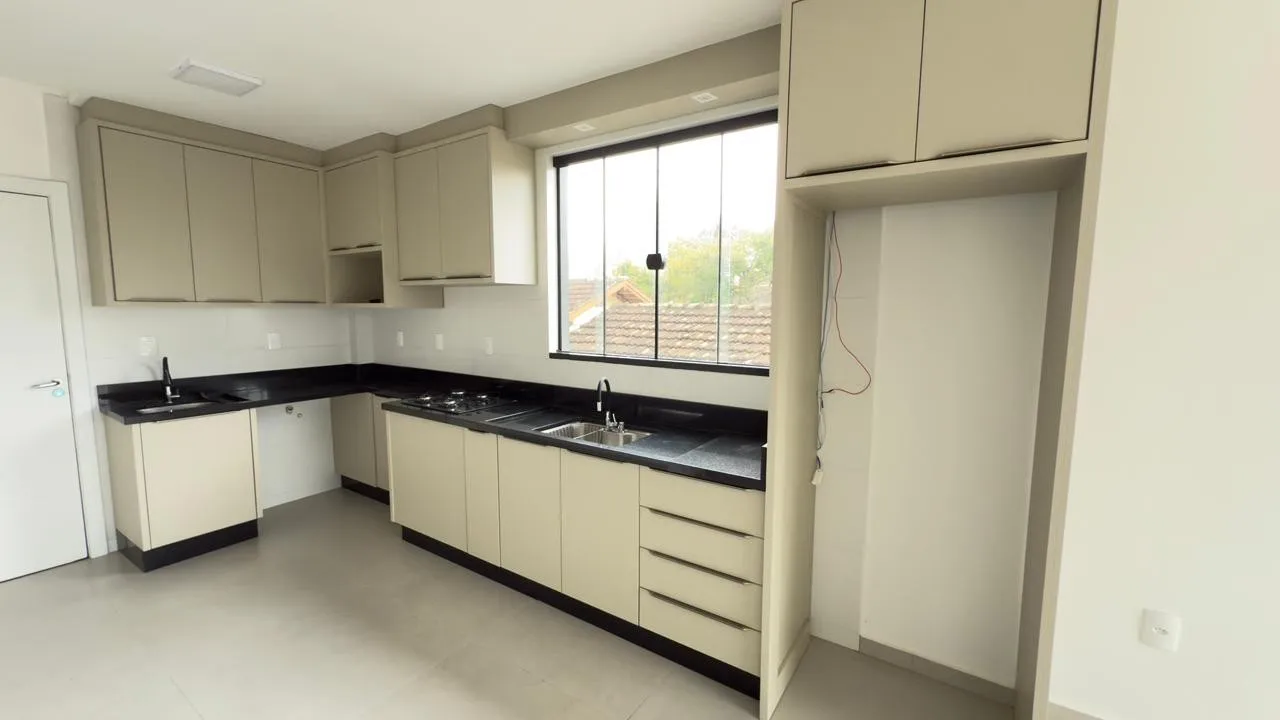 Apartamento com 2 quartos sendo um suíte no Centro a 300 metros do mar - foto 1