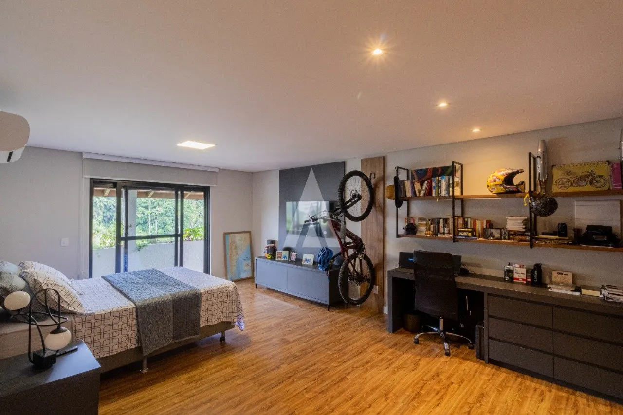 Casa com 4 suítes à venda no bairro Anita Garibaldi em Joinville-SC por R$2.500.000,00. — foto 7