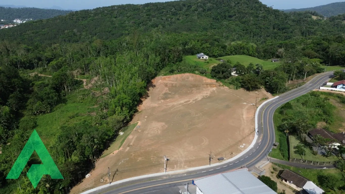 Oportunidade para Empresas - Terreno com 10 mil m à venda, no Bairro Velha Central em Blumenau! - foto 1