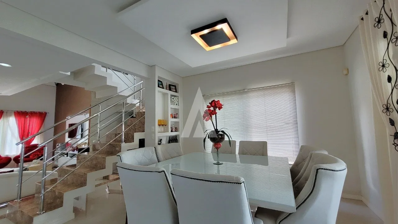 Sobrado com 1 suíte(s) mais 3 quarto(s) à venda no bairro Pirabeiraba em Joinville, por R$ 2.289.000.00. — foto 6
