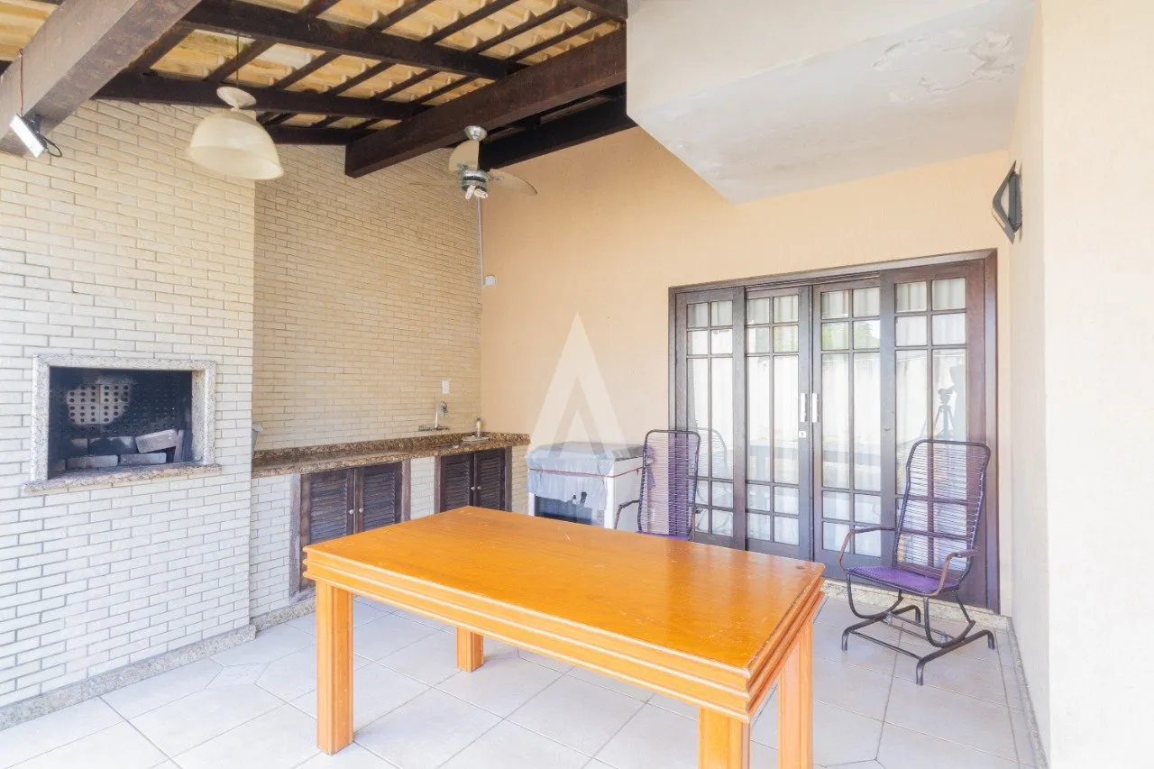 Sobrado com 1 suíte(s) mais 2 quarto(s) à venda no bairro Saguaçu em Joinville, por R$ 1.400.000.00. — foto 5